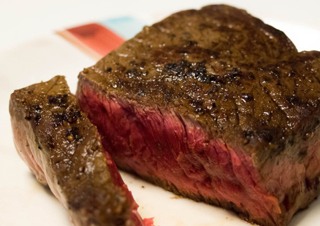 広島市でステーキを食べる際は安心安全なお肉をお手頃な値段で提供している【食辛房】へ